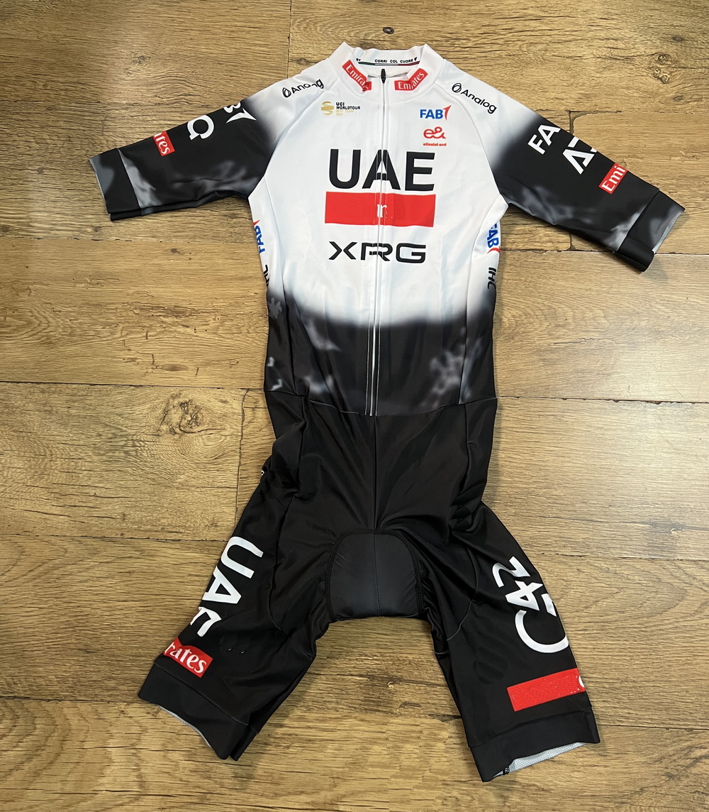 Tuta da Ciclismo LASER CUT 202 - Summer Clothing Material recensione e prezzo